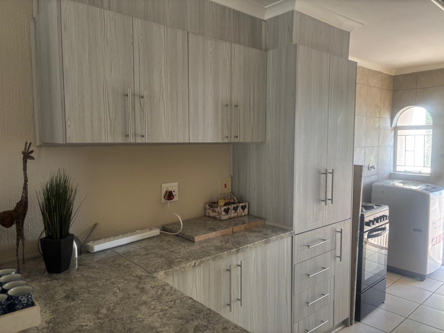 2 Bedroom Property for Sale in Heuwelsig Free State